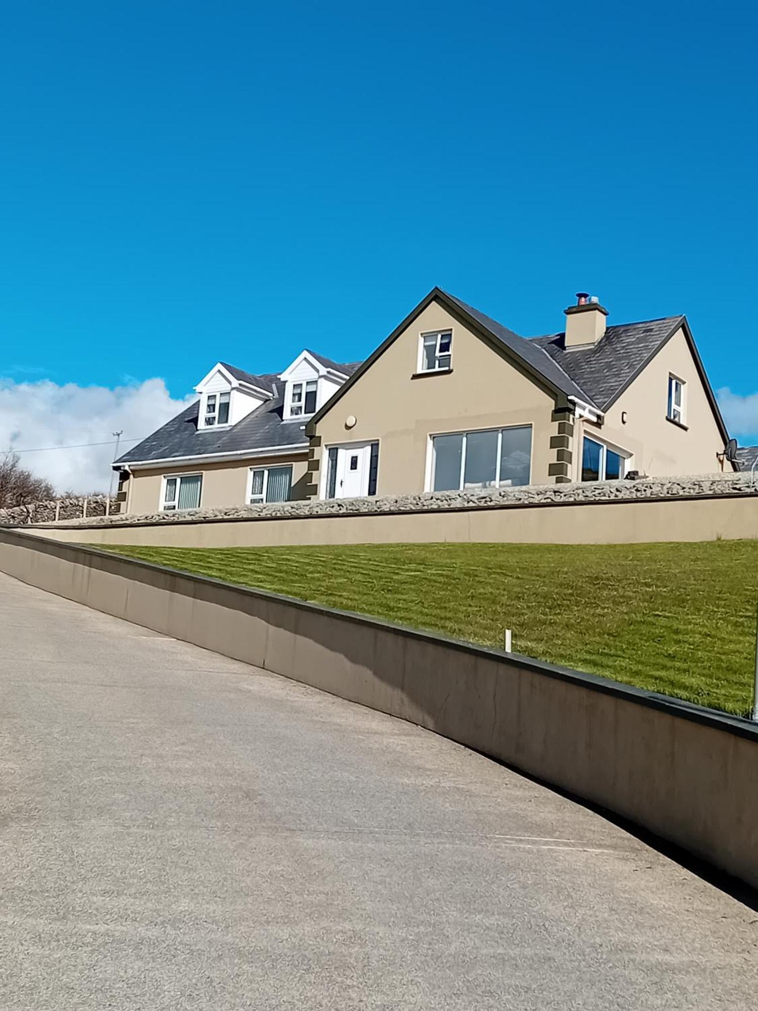 St Kieran'S Apartment Donegal Town Exterior photo